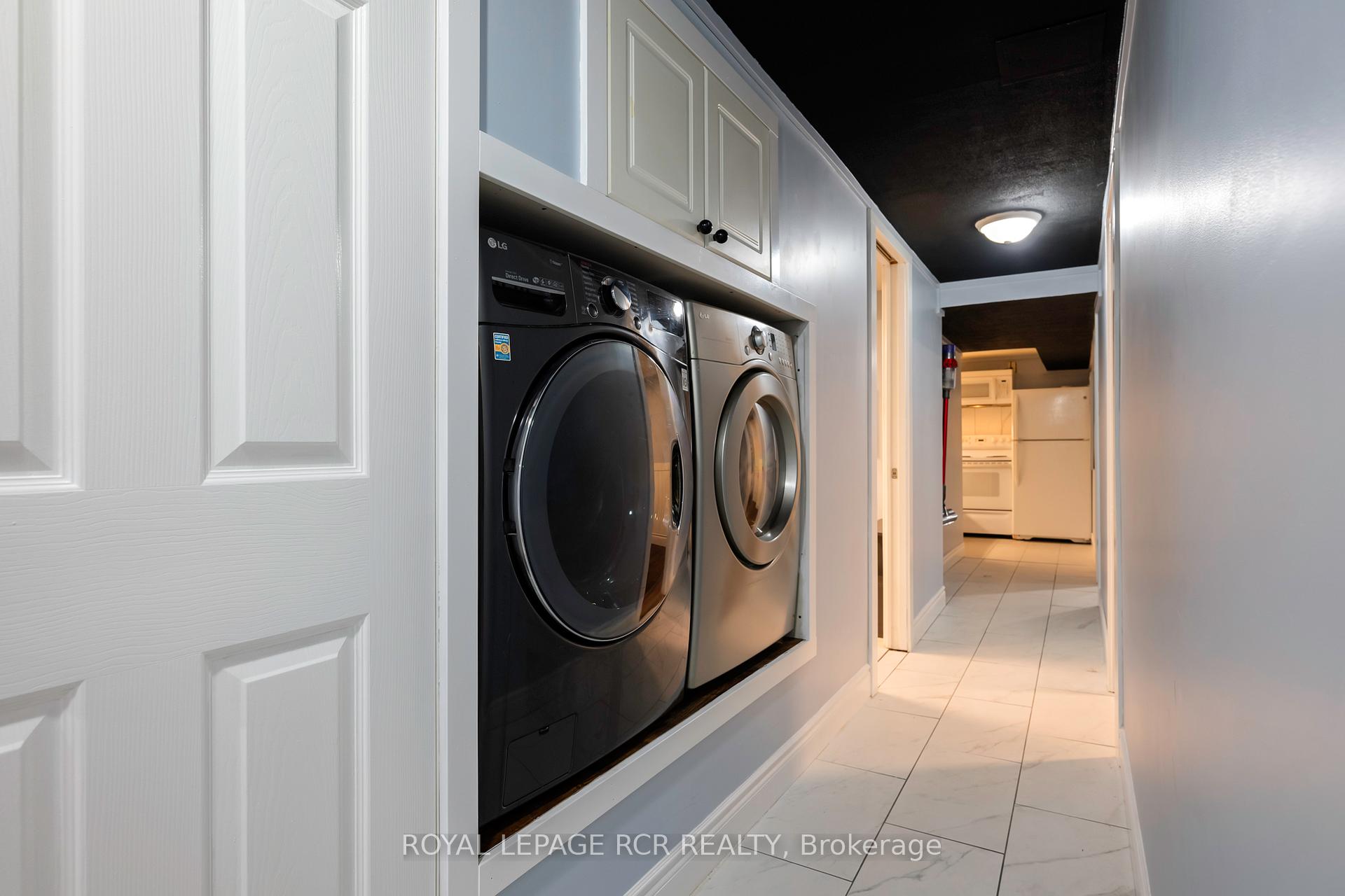 Photo 10 of 31 Dawson Road, Orangeville — HOMEH