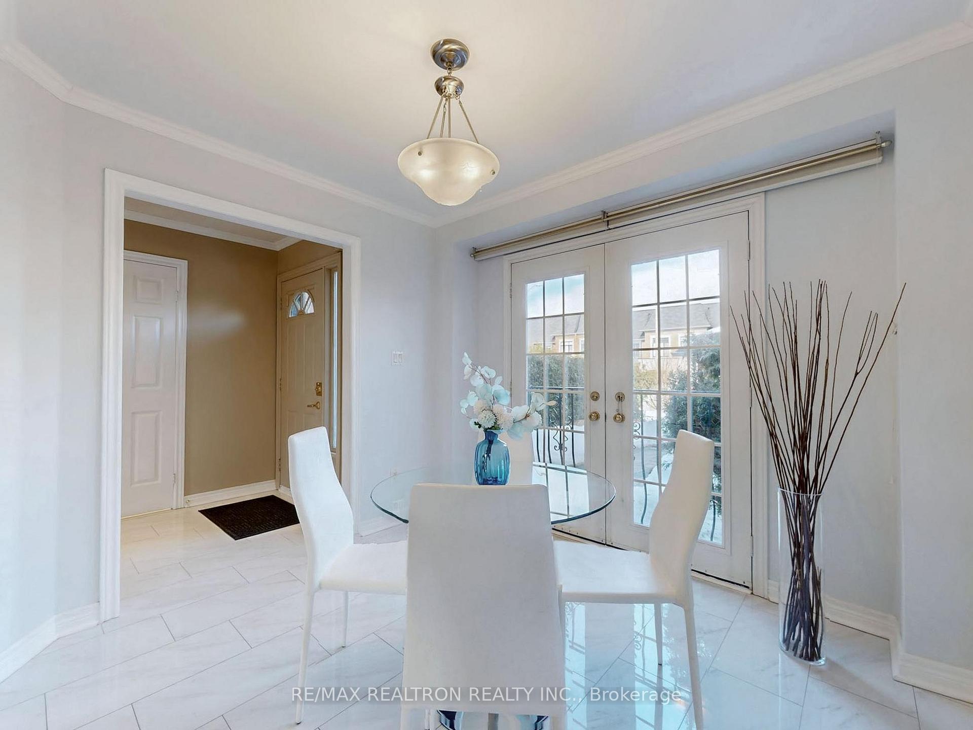 Photo 17 of 93 Lichfield Road, Markham, Unionville — HOMEH