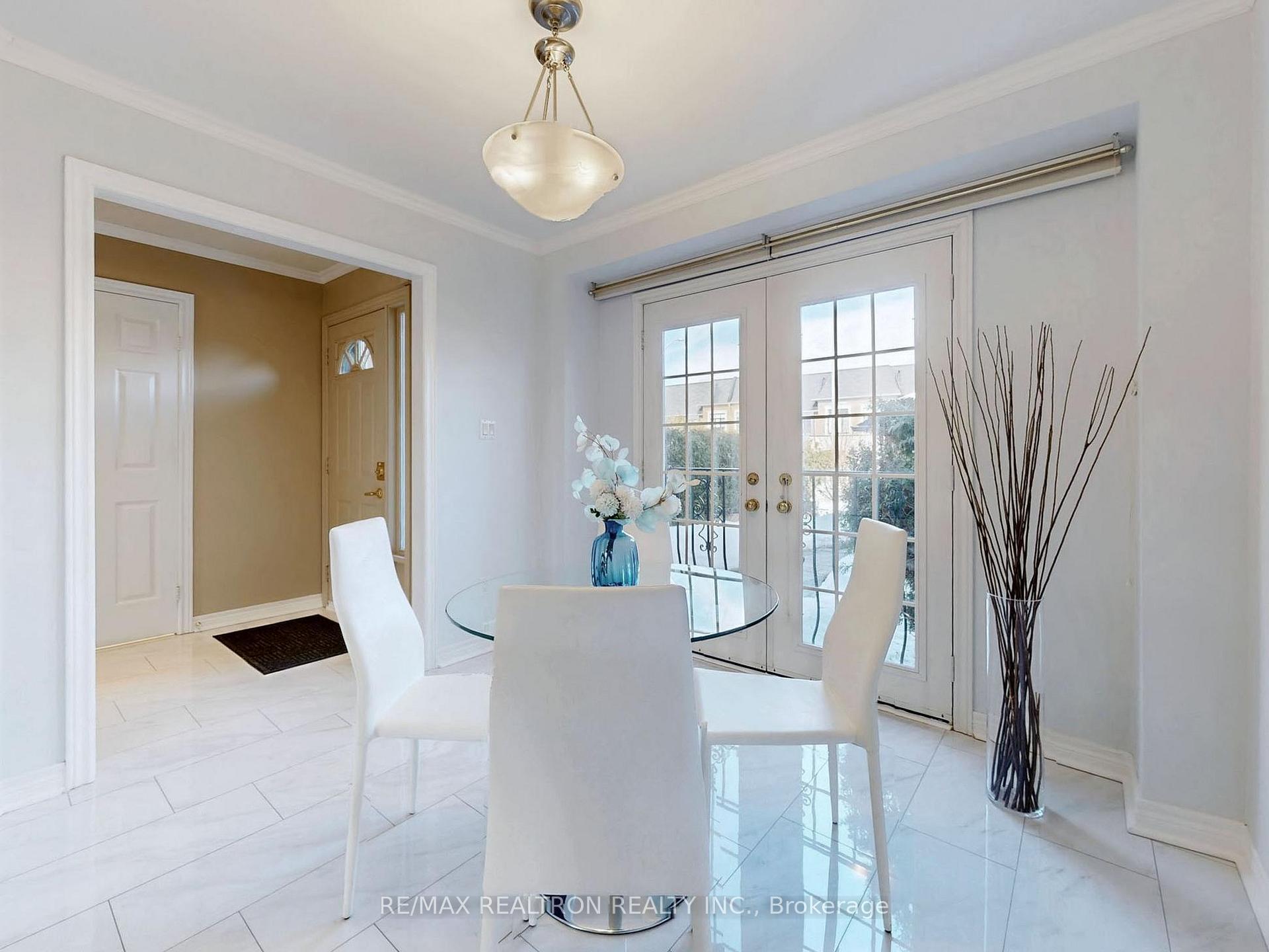 Photo 19 of 93 Lichfield Road, Markham, Unionville — HOMEH