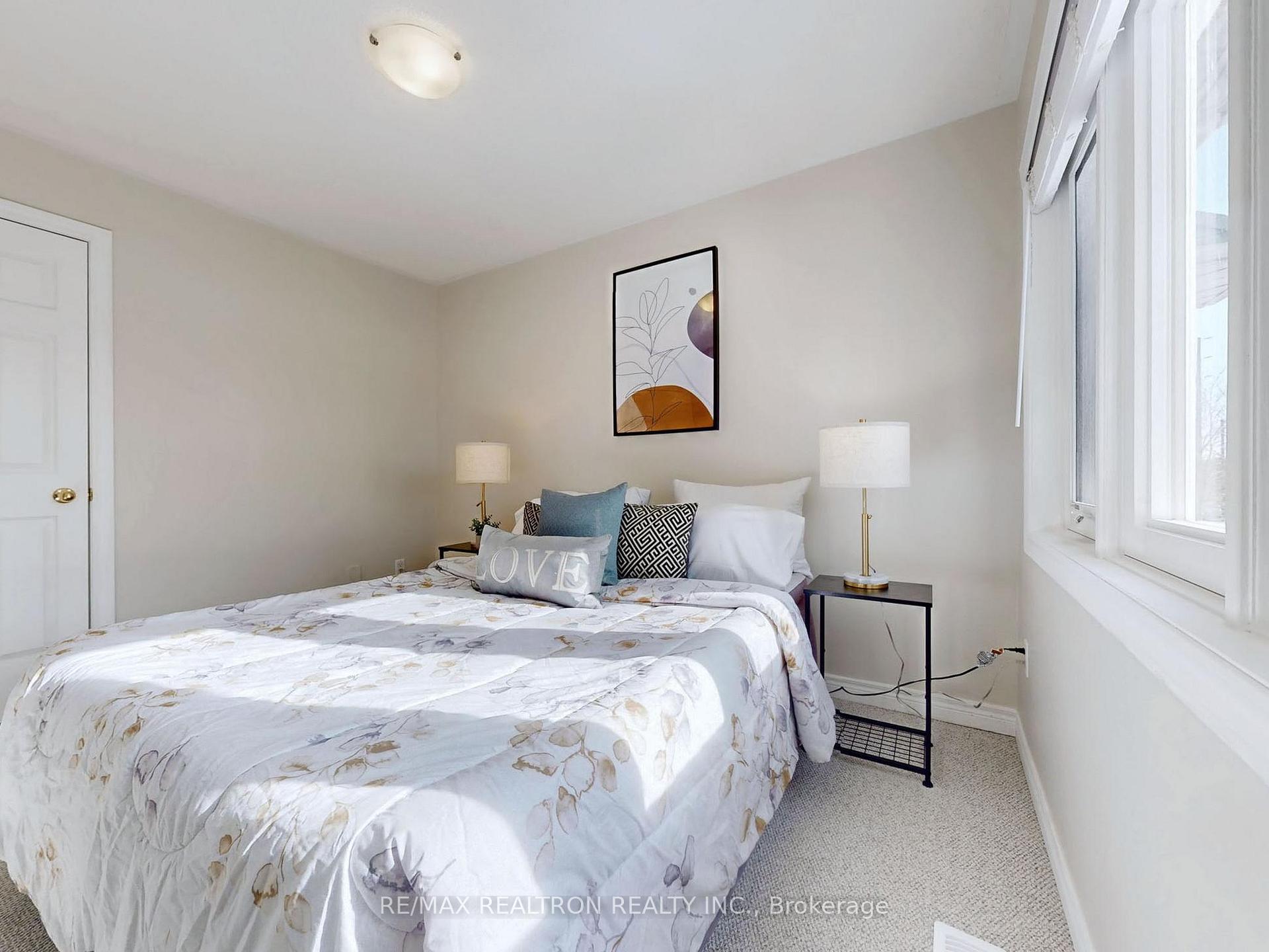 Photo 32 of 93 Lichfield Road, Markham, Unionville — HOMEH