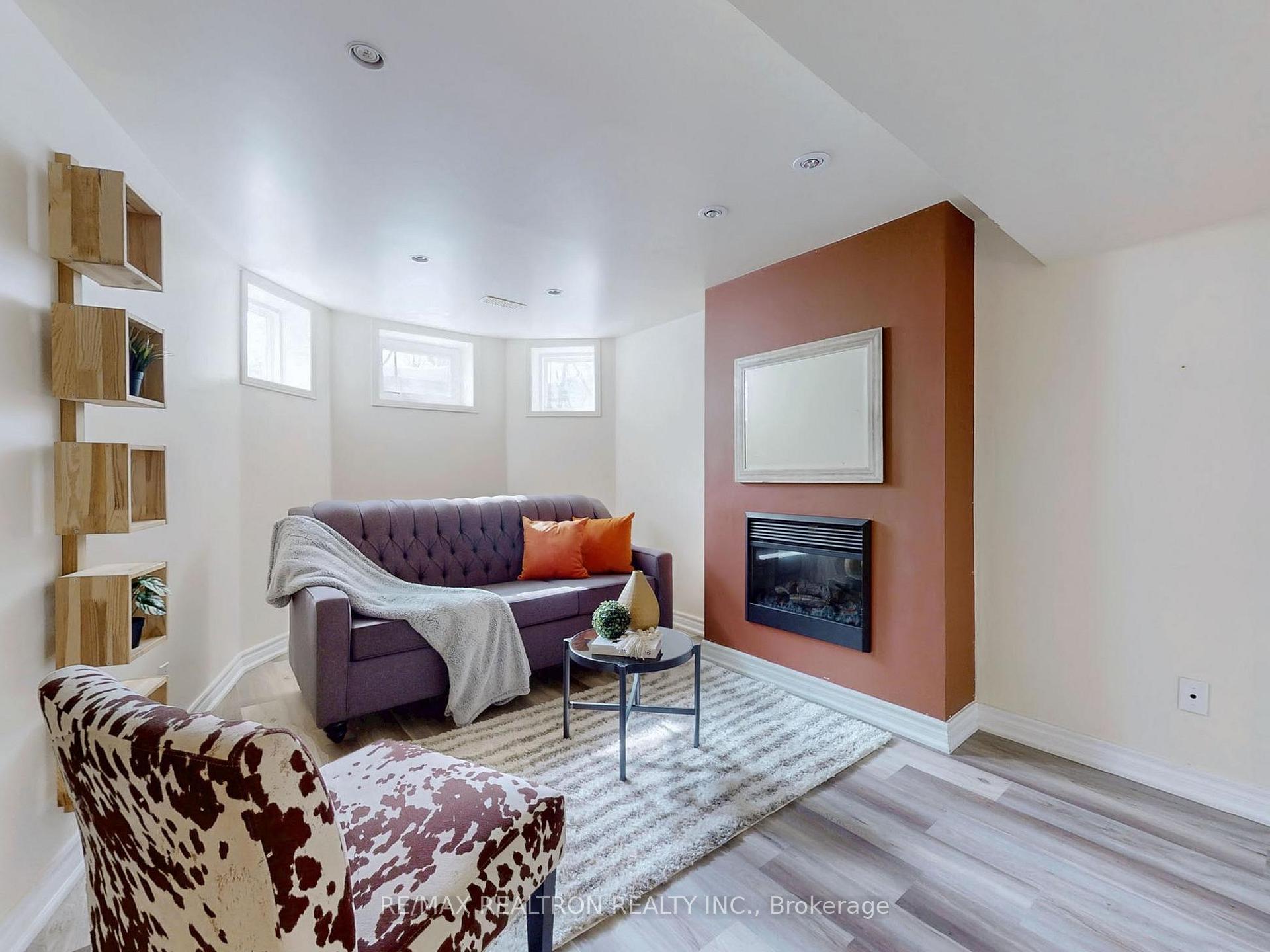 Photo 40 of 93 Lichfield Road, Markham, Unionville — HOMEH
