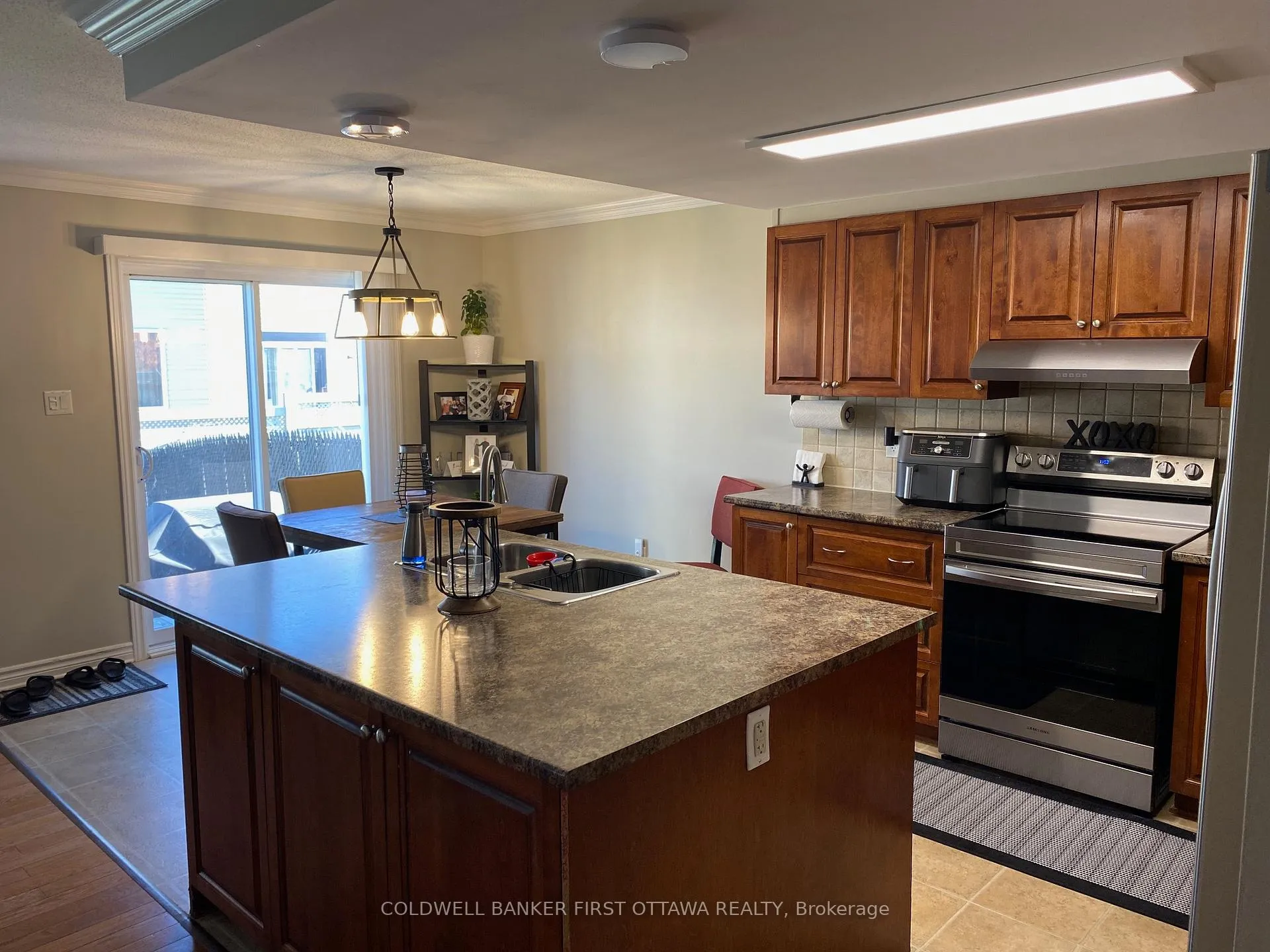 Photo 16 of 33 St Alexi Walk E, Ottawa, Avalon East — HOMEH