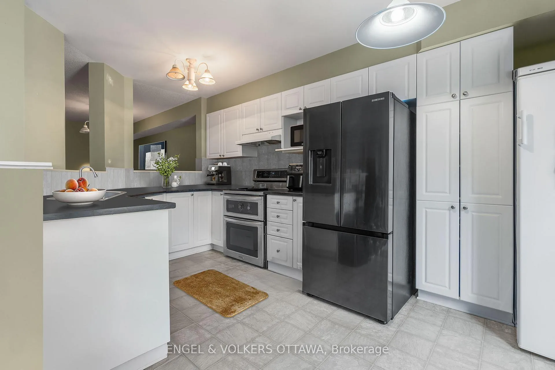 Photo 6 of 135 Challenge Crescent, Ottawa, Springridge/East Village — HOMEH