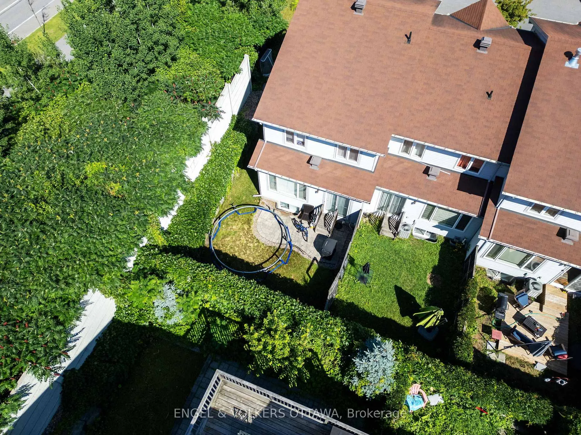 Photo 15 of 135 Challenge Crescent, Ottawa, Springridge/East Village — HOMEH