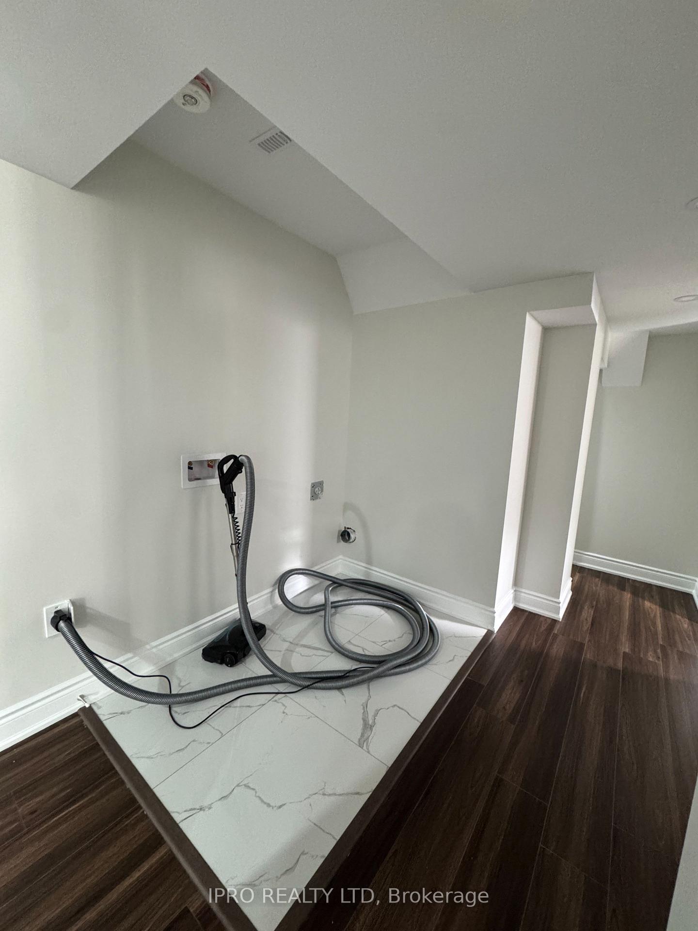 Photo 7 of 22 Mckay Avenue, New Tecumseth, Tottenham — HOMEH