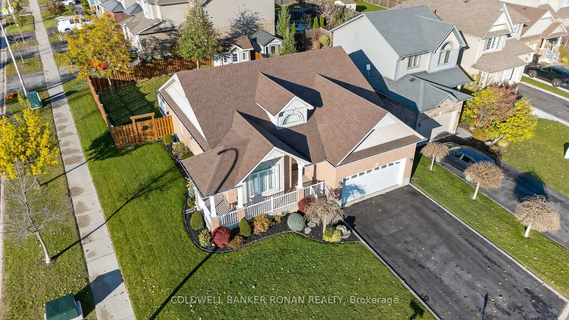 Photo 3 of 121 Gray Avenue, New Tecumseth, Alliston — HOMEH