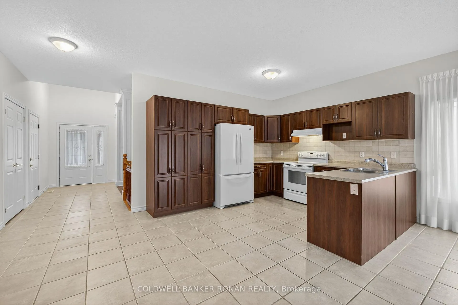 Photo 12 of 121 Gray Avenue, New Tecumseth, Alliston — HOMEH