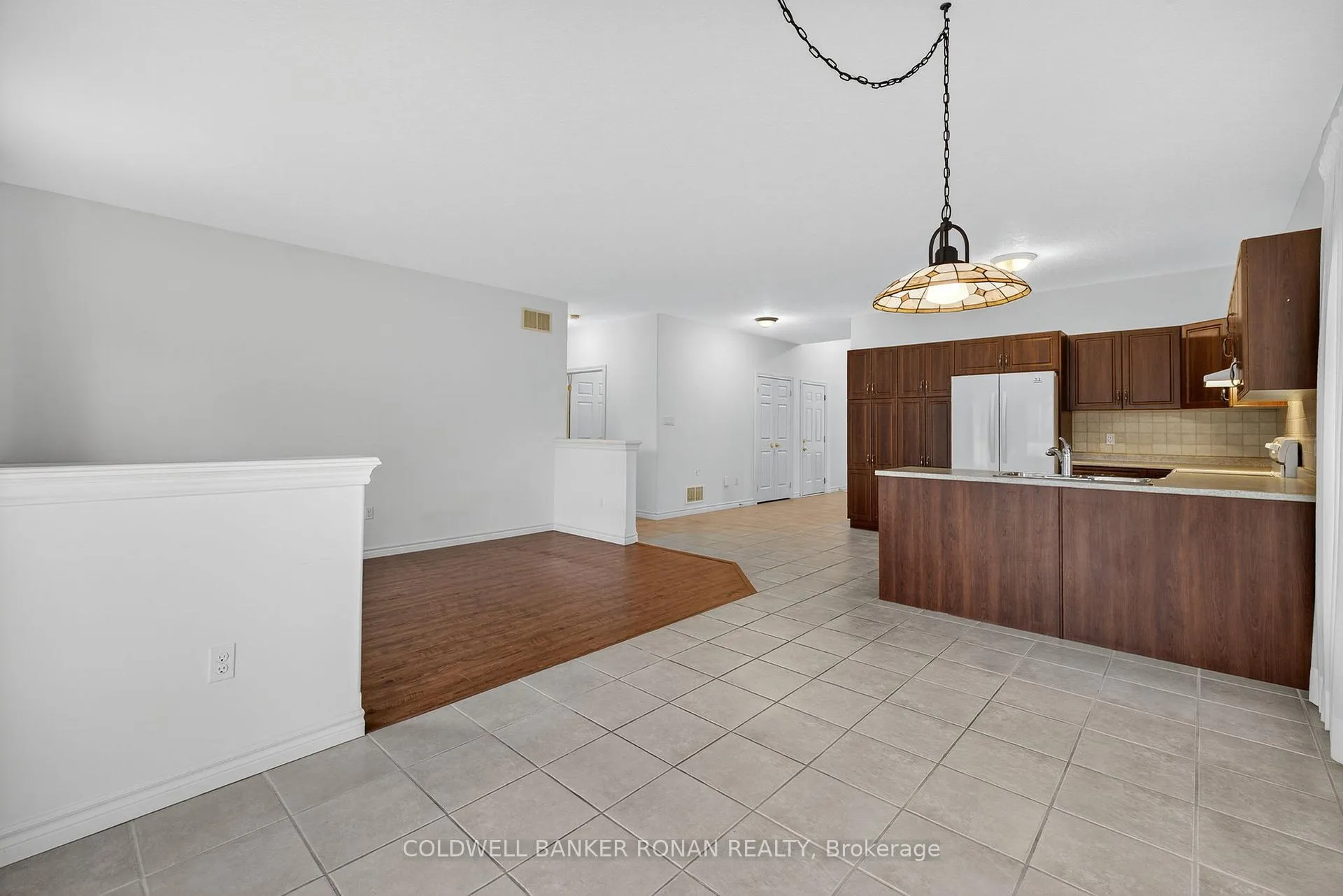Photo 15 of 121 Gray Avenue, New Tecumseth, Alliston — HOMEH