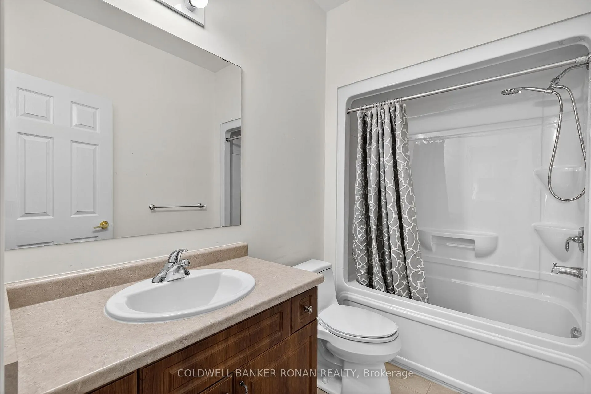 Photo 28 of 121 Gray Avenue, New Tecumseth, Alliston — HOMEH