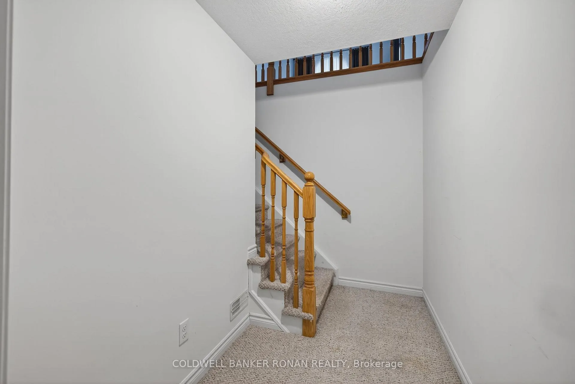 Photo 30 of 121 Gray Avenue, New Tecumseth, Alliston — HOMEH