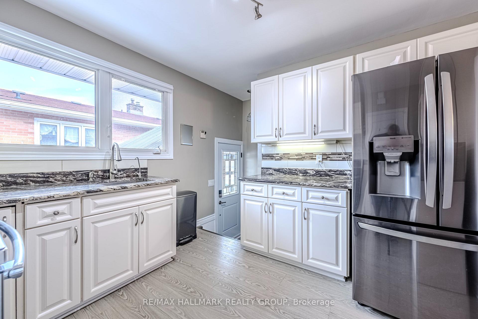 Photo 6 of 799 Trojan Avenue, Ottawa, Castle Heights/Rideau High — HOMEH