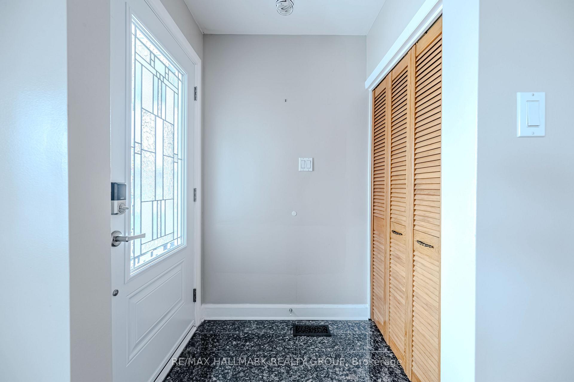 Photo 7 of 799 Trojan Avenue, Ottawa, Castle Heights/Rideau High — HOMEH
