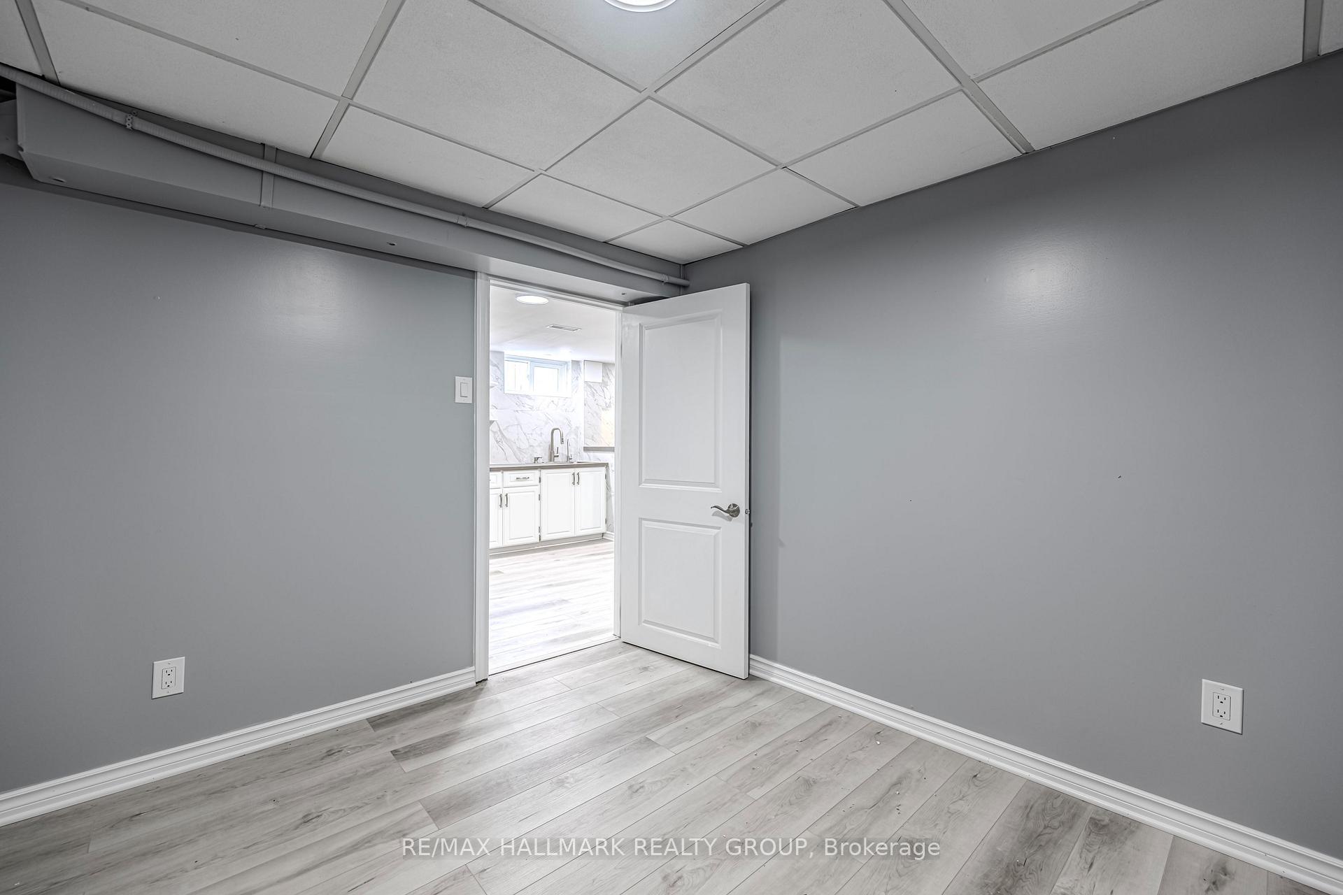 Photo 37 of 799 Trojan Avenue, Ottawa, Castle Heights/Rideau High — HOMEH