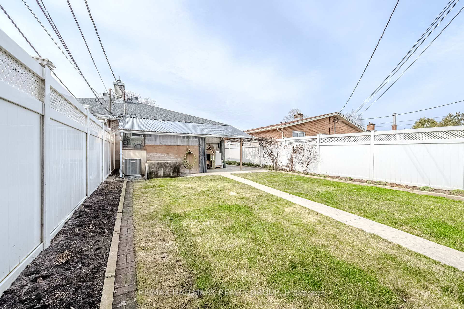 Photo 44 of 799 Trojan Avenue, Ottawa, Castle Heights/Rideau High — HOMEH