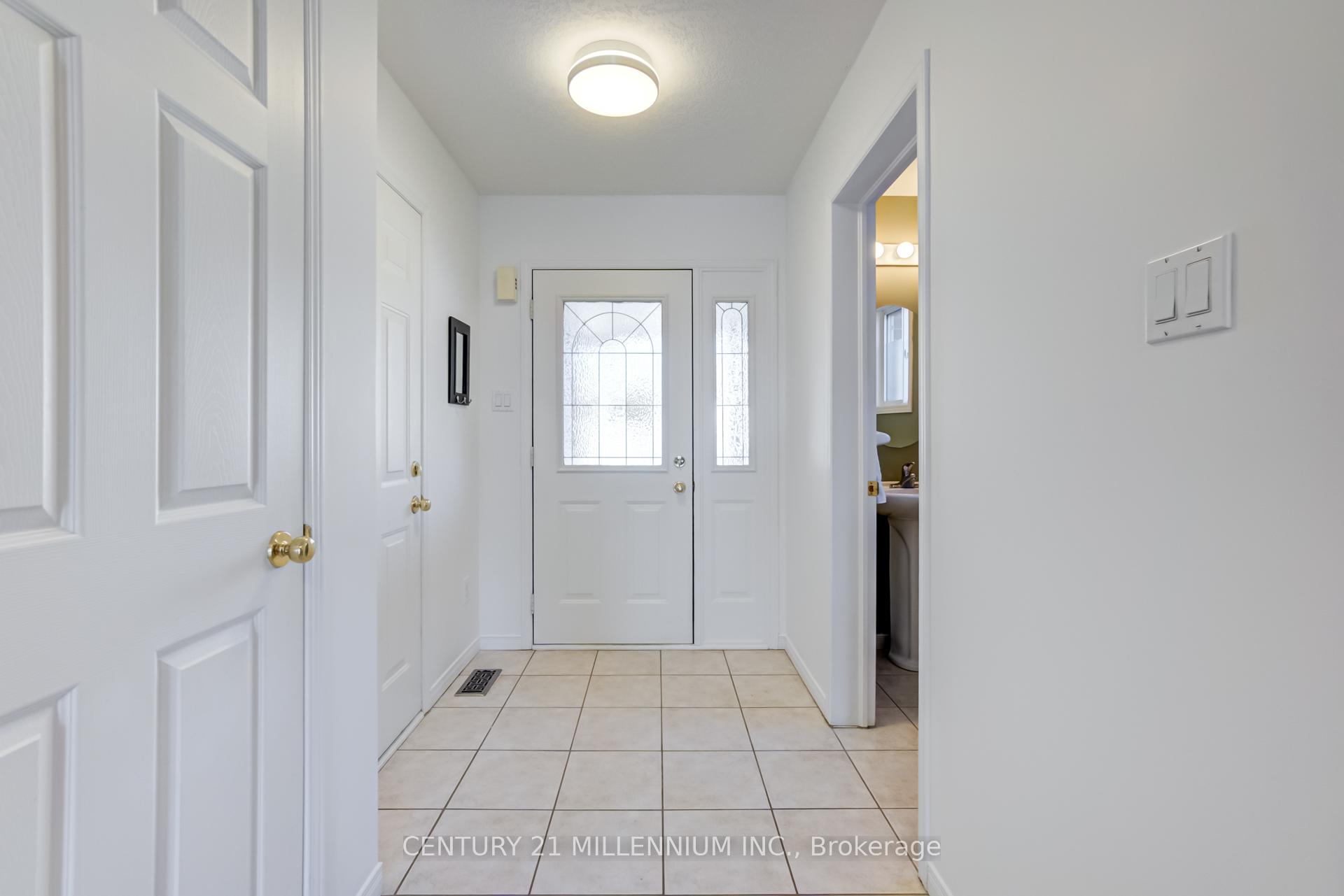 Photo 21 of 127 Biscayne Crescent, Orangeville — HOMEH