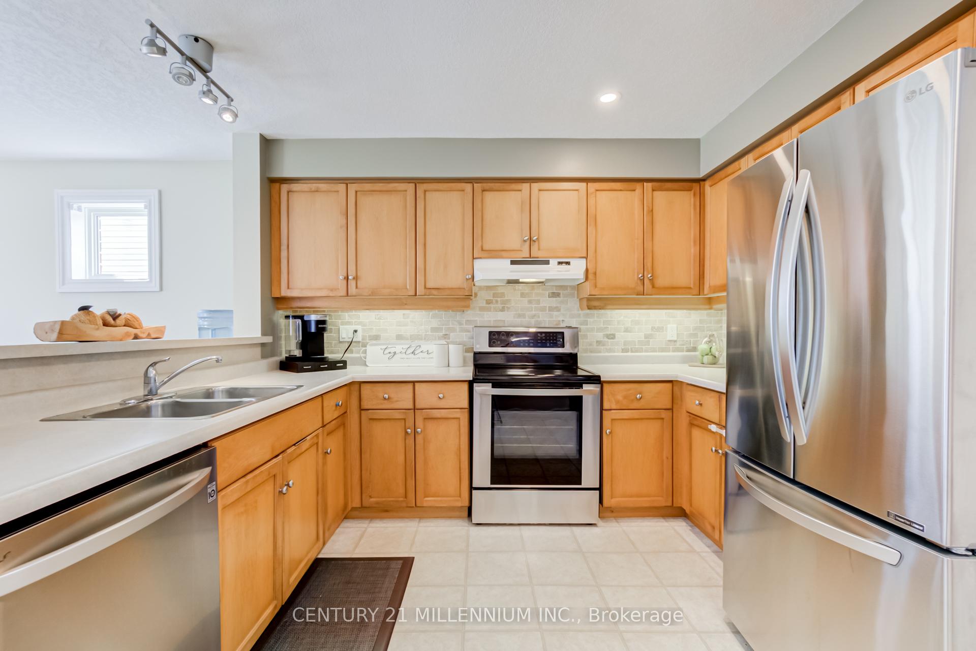 Photo 22 of 127 Biscayne Crescent, Orangeville — HOMEH