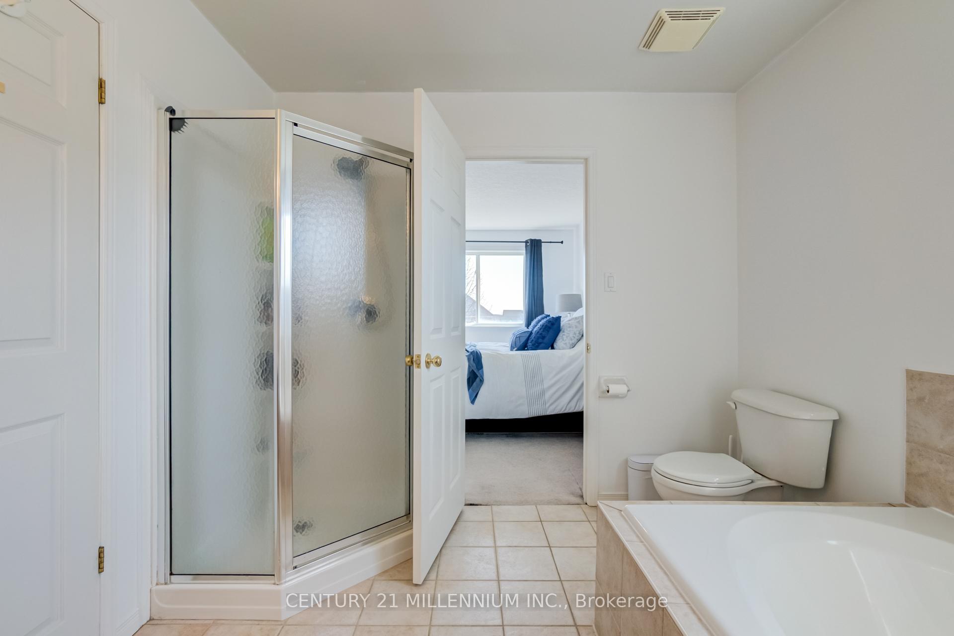 Photo 24 of 127 Biscayne Crescent, Orangeville — HOMEH