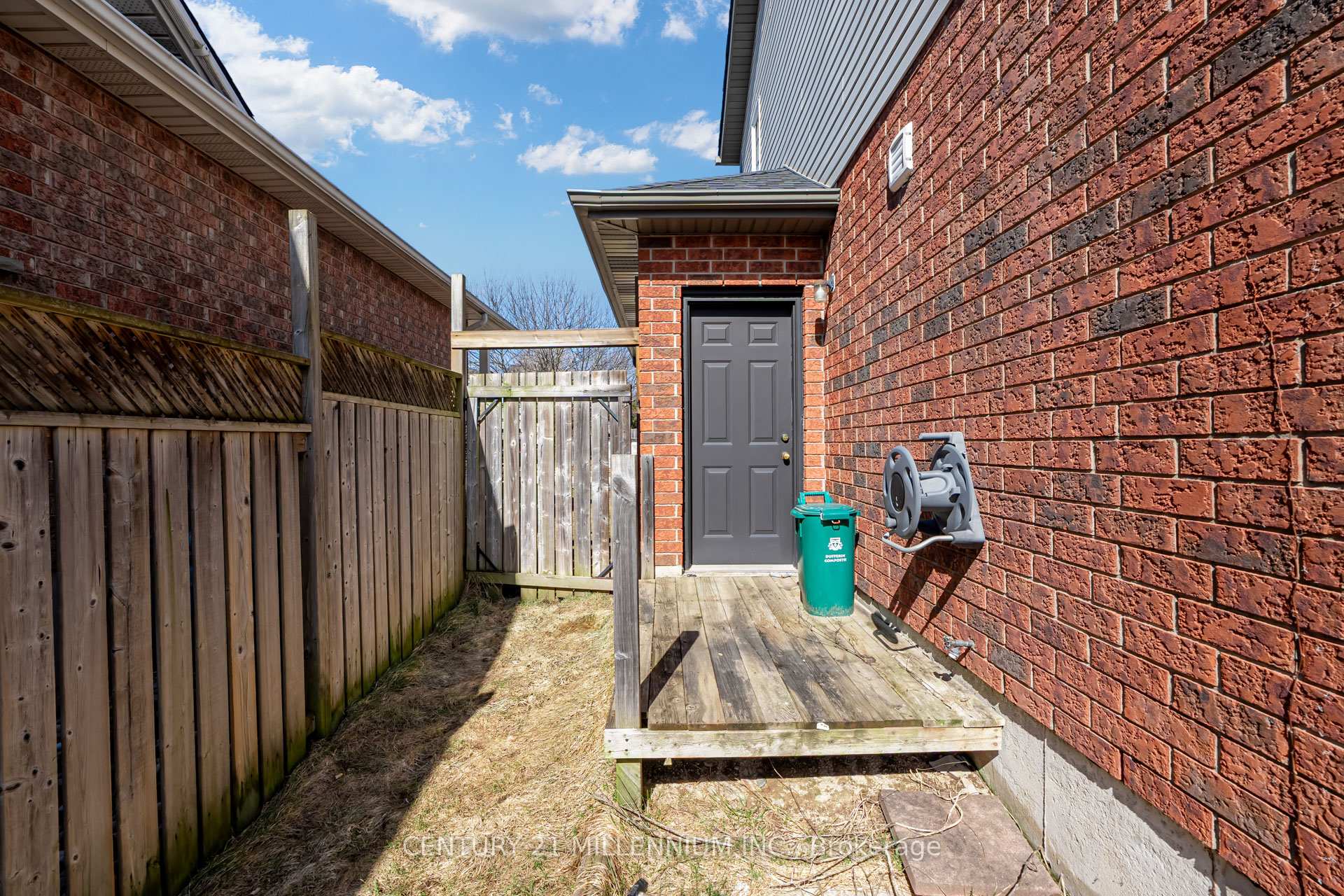 Photo 14 of 127 Biscayne Crescent, Orangeville — HOMEH