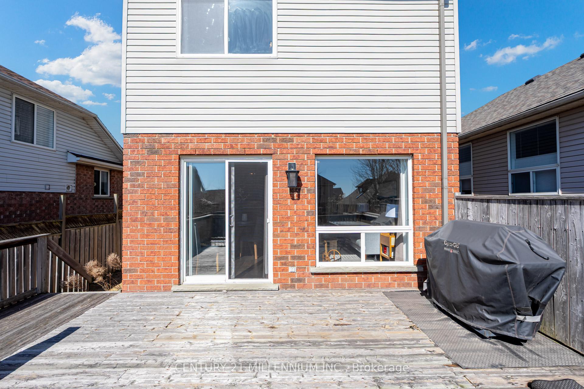 Photo 19 of 127 Biscayne Crescent, Orangeville — HOMEH