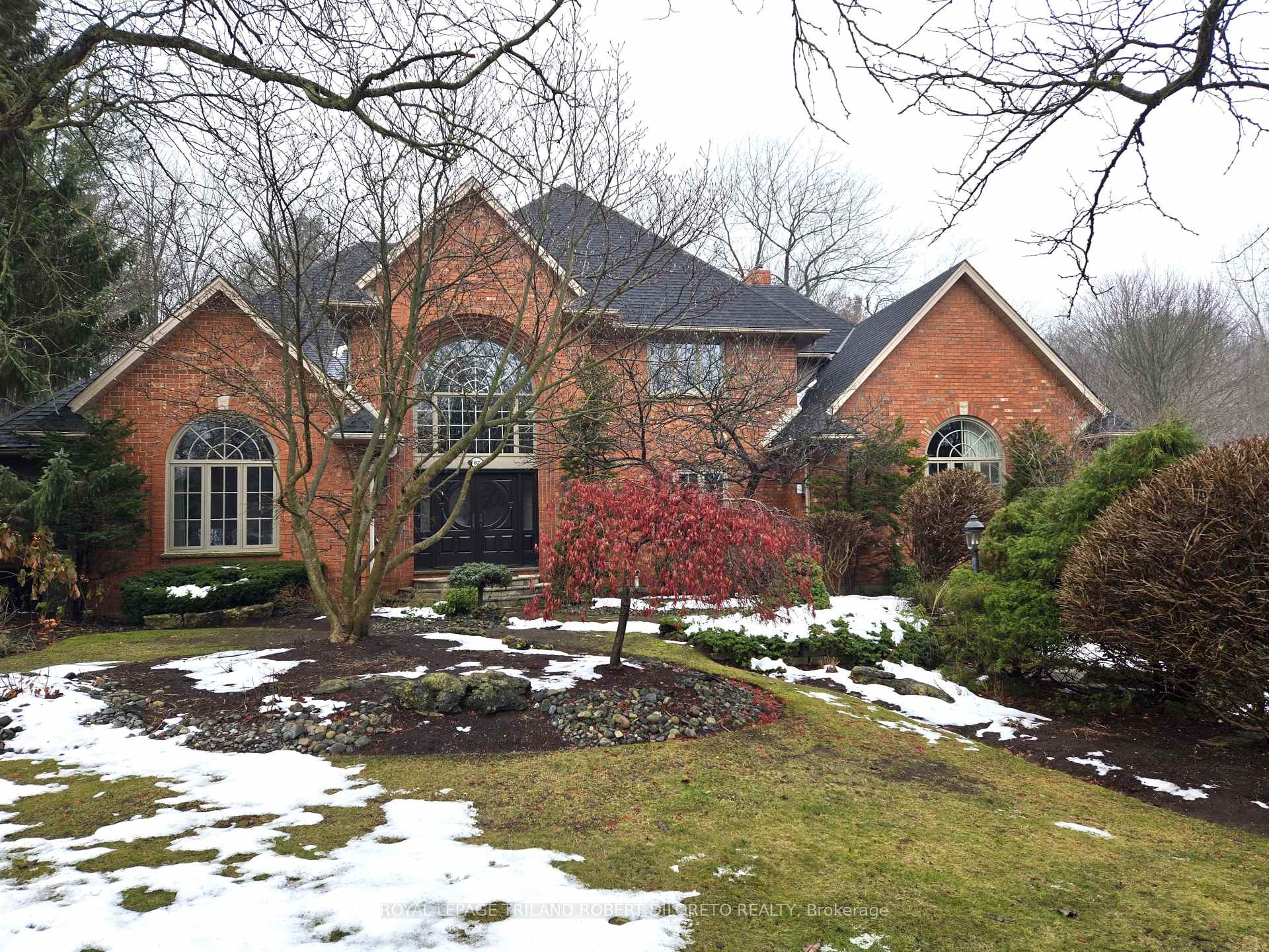 Front of 82 Chestnut Court