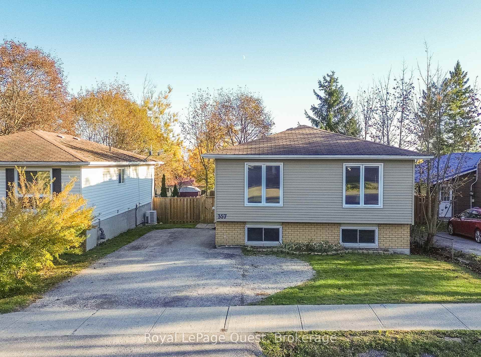 Photo 2 of 357 Barrie Road, Orillia — HOMEH