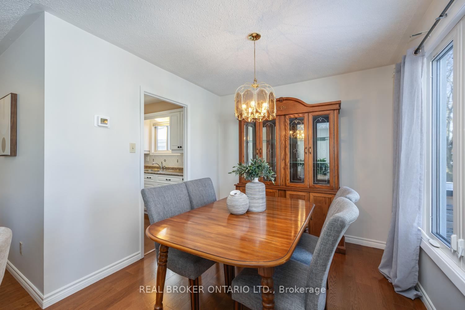 Photo 2 of 1189 Erinlea Avenue, Oshawa, Donevan — HOMEH