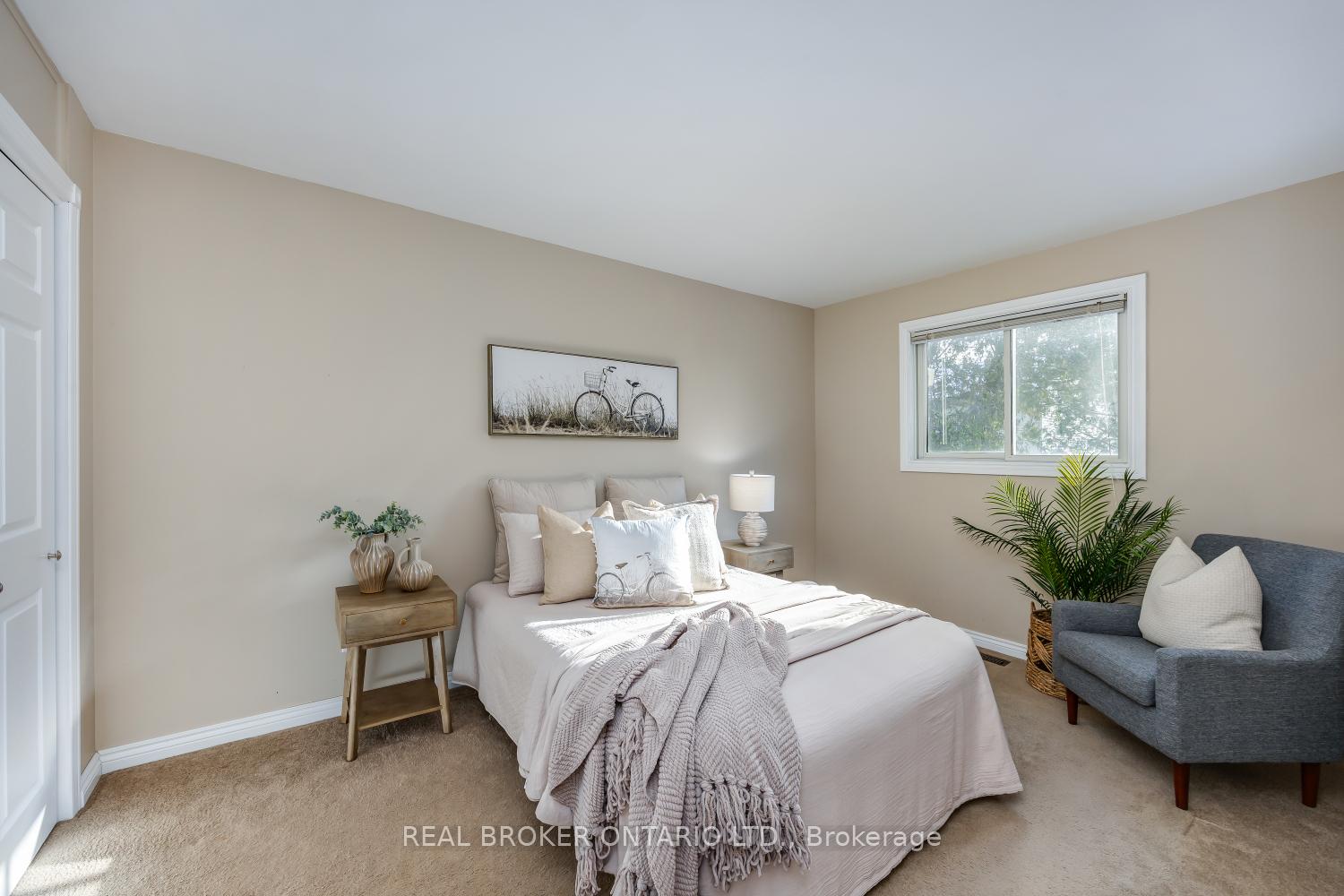 Photo 7 of 1189 Erinlea Avenue, Oshawa, Donevan — HOMEH