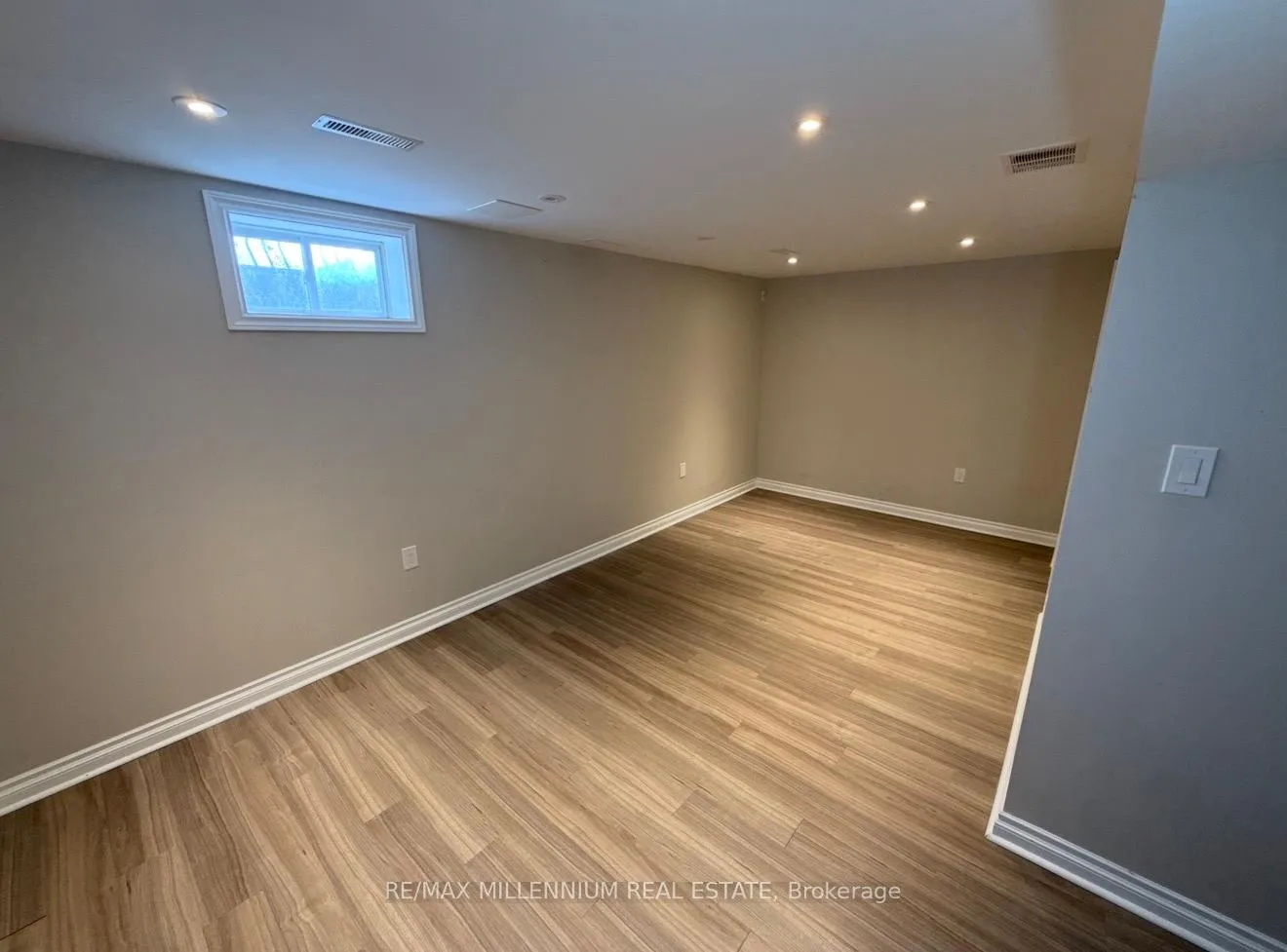 Photo 25 of 27 Shephard Avenue, New Tecumseth, Alliston — HOMEH