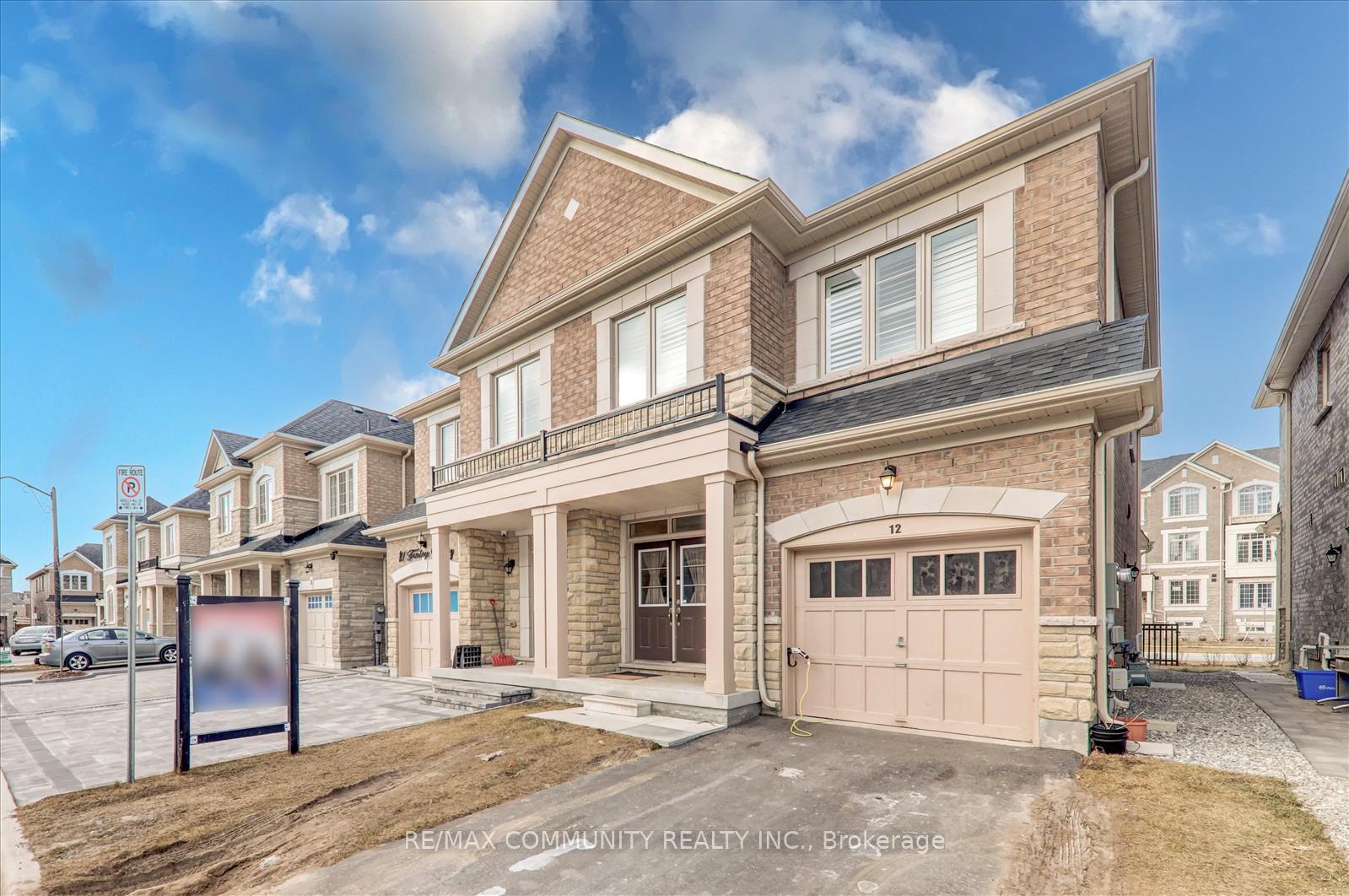 Photo 2 of 12 Finley Way, Markham, Cedarwood — HOMEH