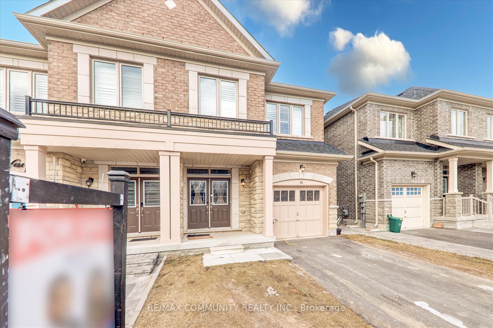 Photo 3 of 12 Finley Way, Markham, Cedarwood — HOMEH