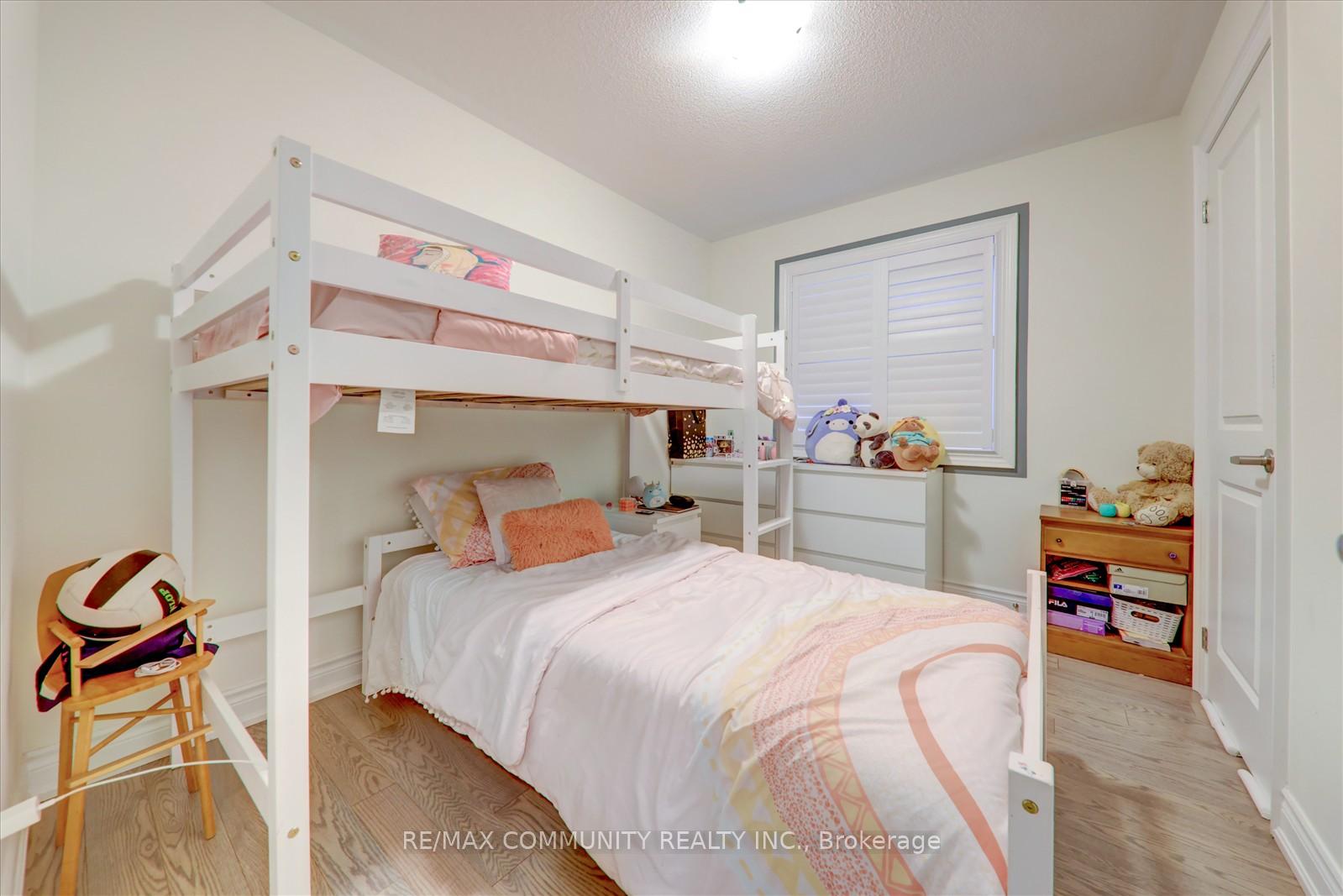 Photo 10 of 12 Finley Way, Markham, Cedarwood — HOMEH