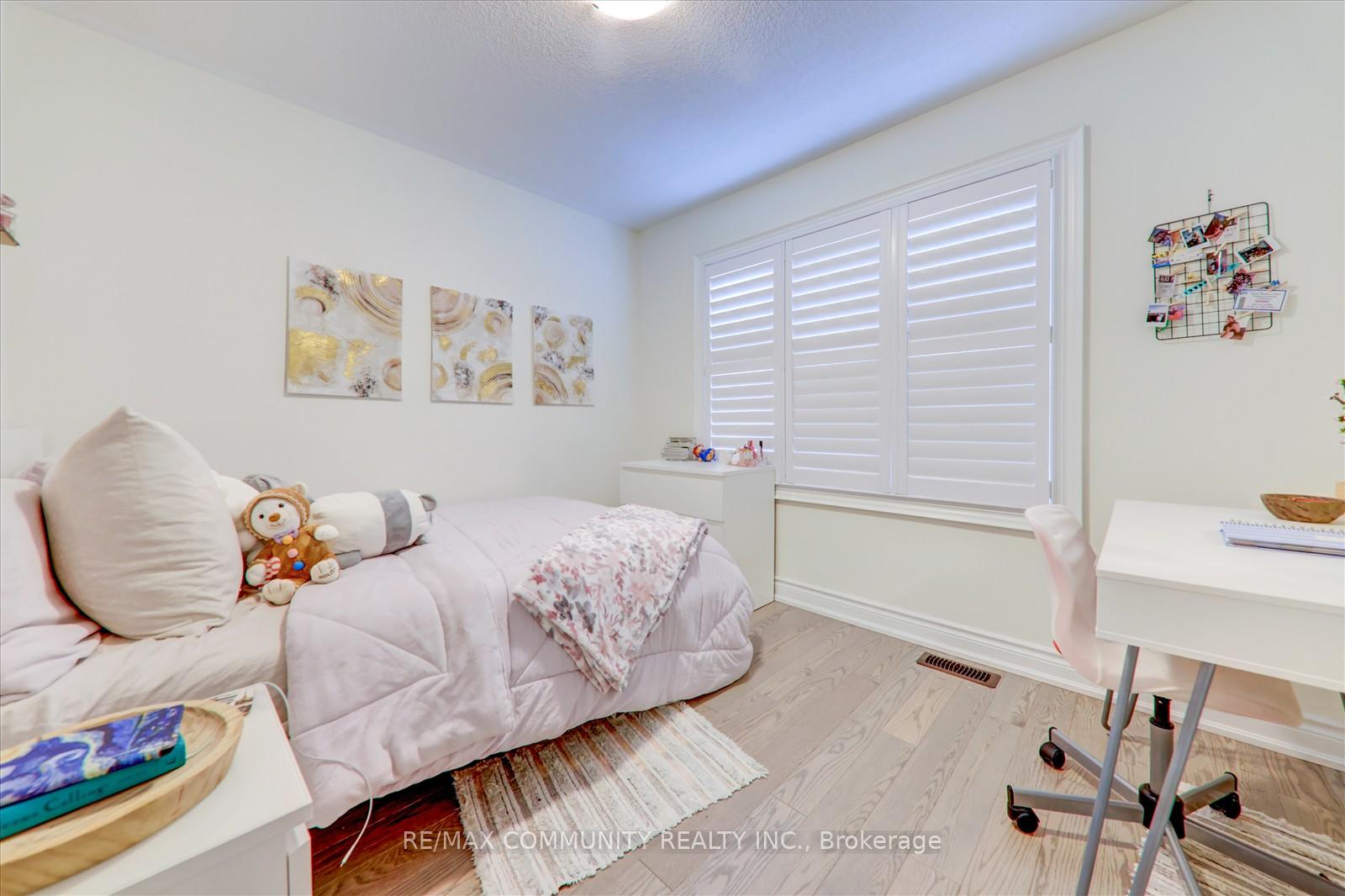 Photo 17 of 12 Finley Way, Markham, Cedarwood — HOMEH