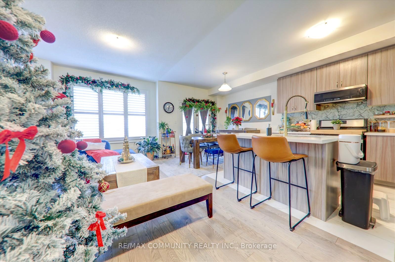 Photo 18 of 12 Finley Way, Markham, Cedarwood — HOMEH