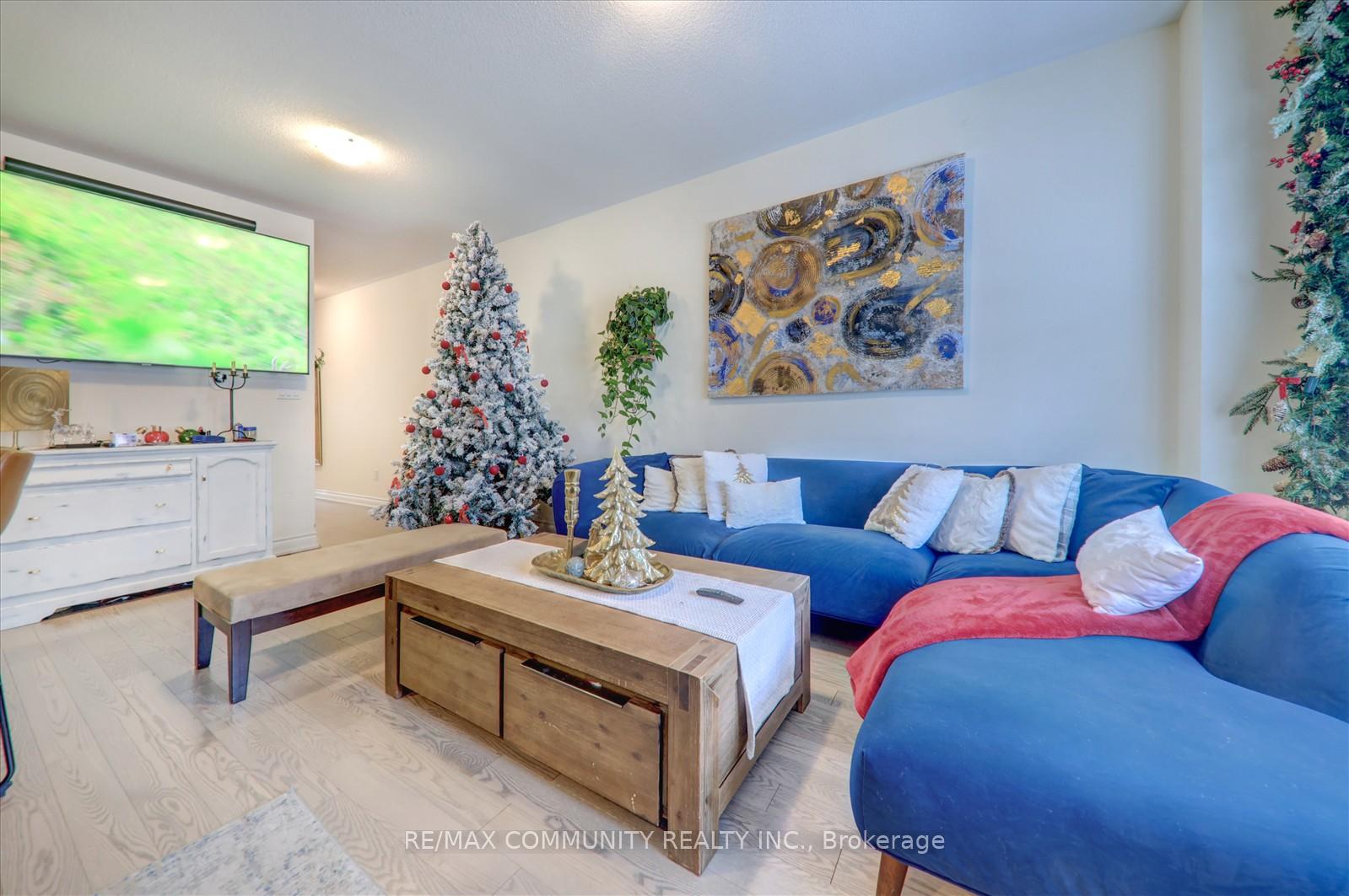 Photo 20 of 12 Finley Way, Markham, Cedarwood — HOMEH