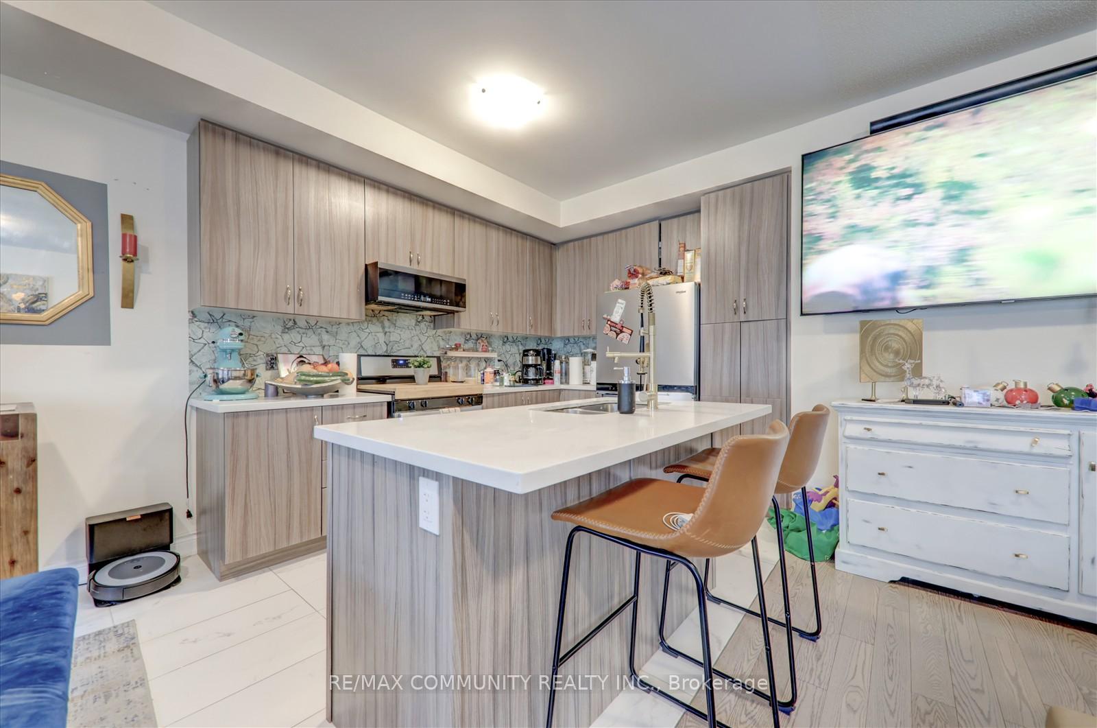 Photo 23 of 12 Finley Way, Markham, Cedarwood — HOMEH