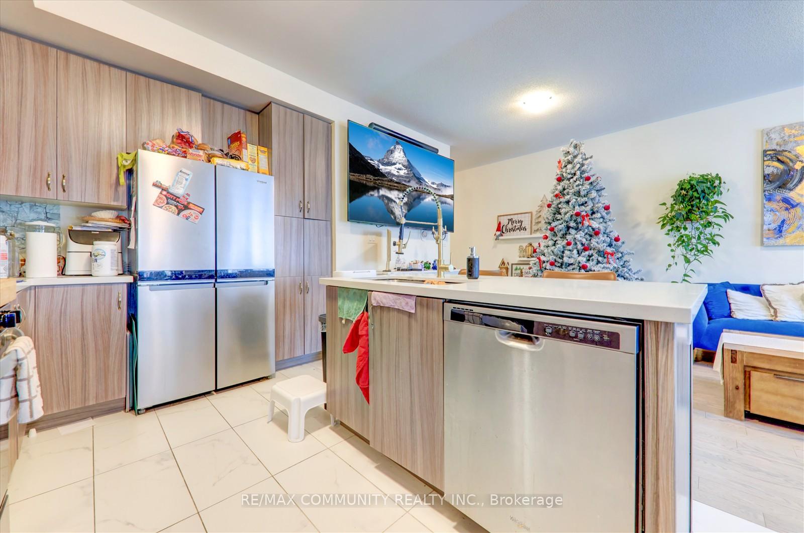 Photo 25 of 12 Finley Way, Markham, Cedarwood — HOMEH