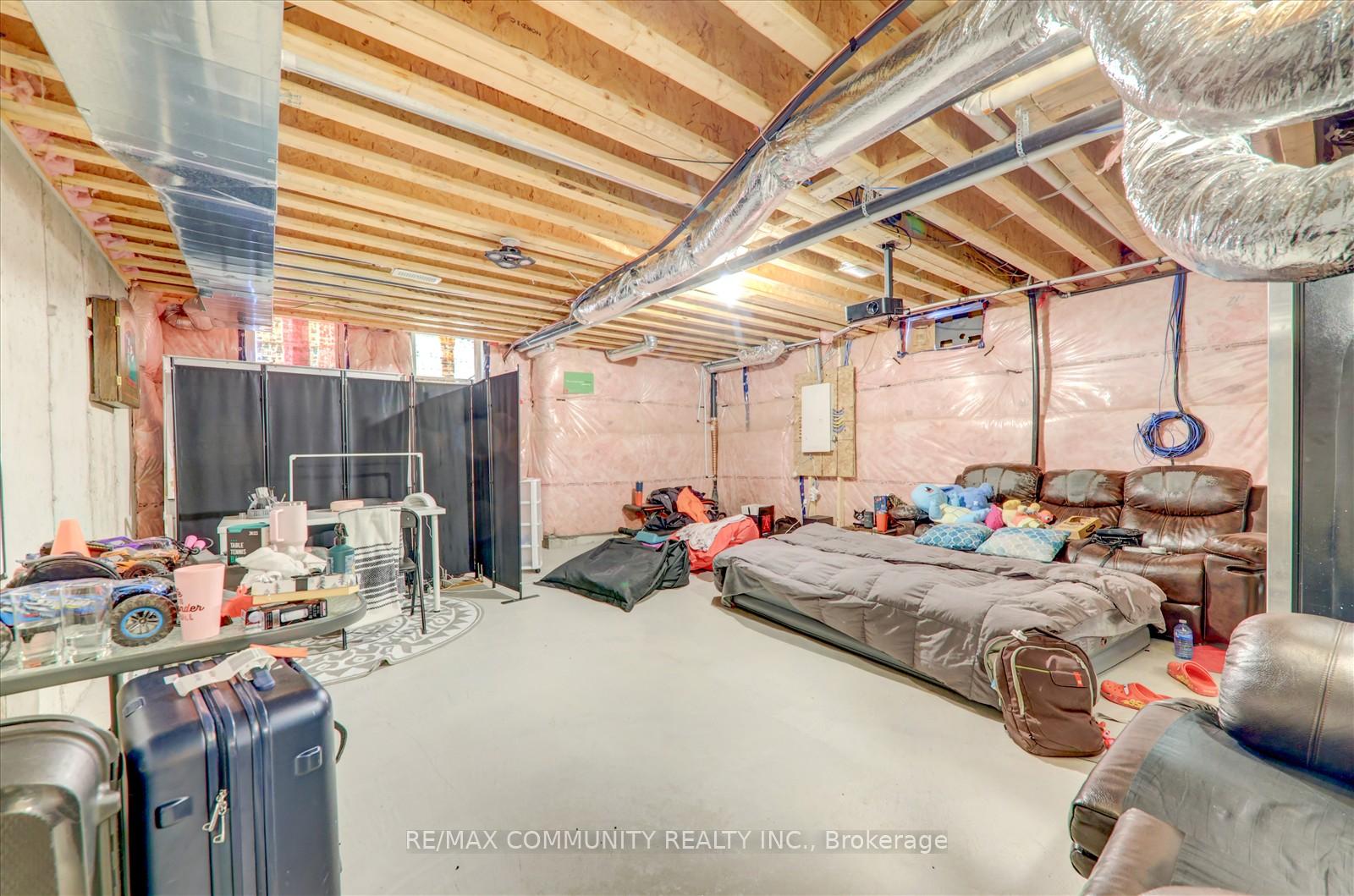 Photo 26 of 12 Finley Way, Markham, Cedarwood — HOMEH