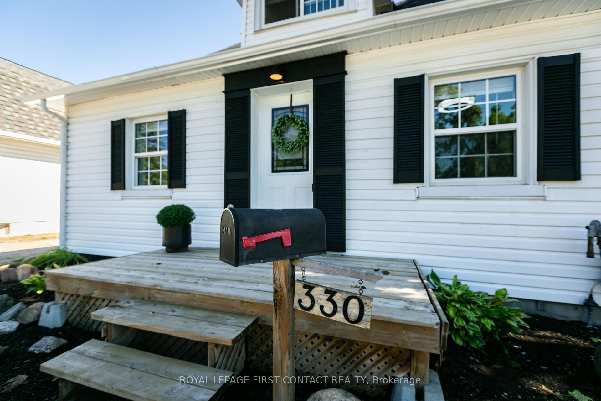 Front of 330 Laclie Street