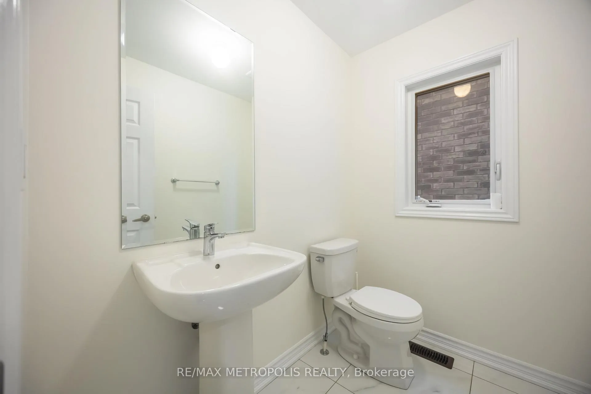 Photo 4 of Unit Main, 219 Doug Finney Street, Oshawa, Eastdale — HOMEH