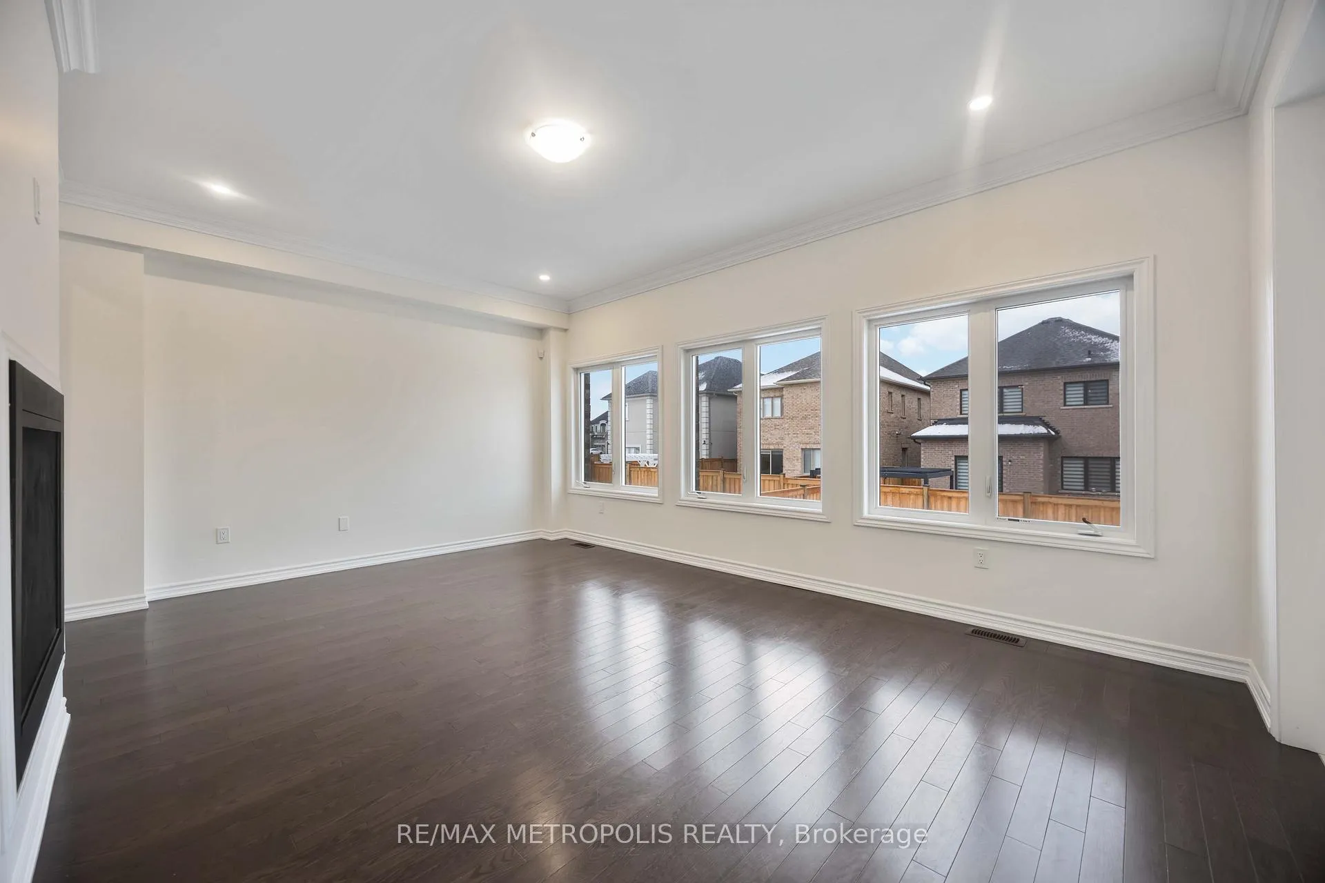 Photo 8 of Unit Main, 219 Doug Finney Street, Oshawa, Eastdale — HOMEH