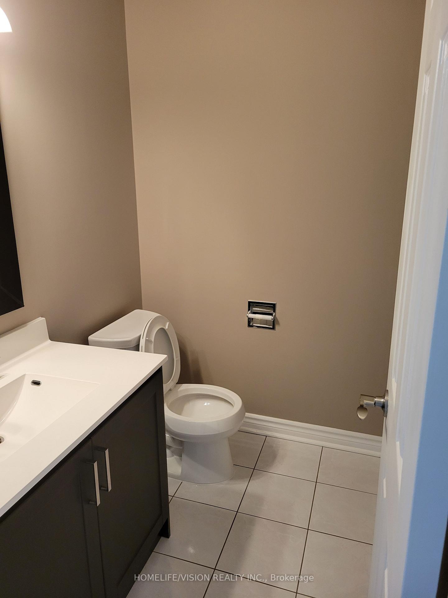 Photo 8 of 16 Schooner Court, Markham, Cachet — HOMEH