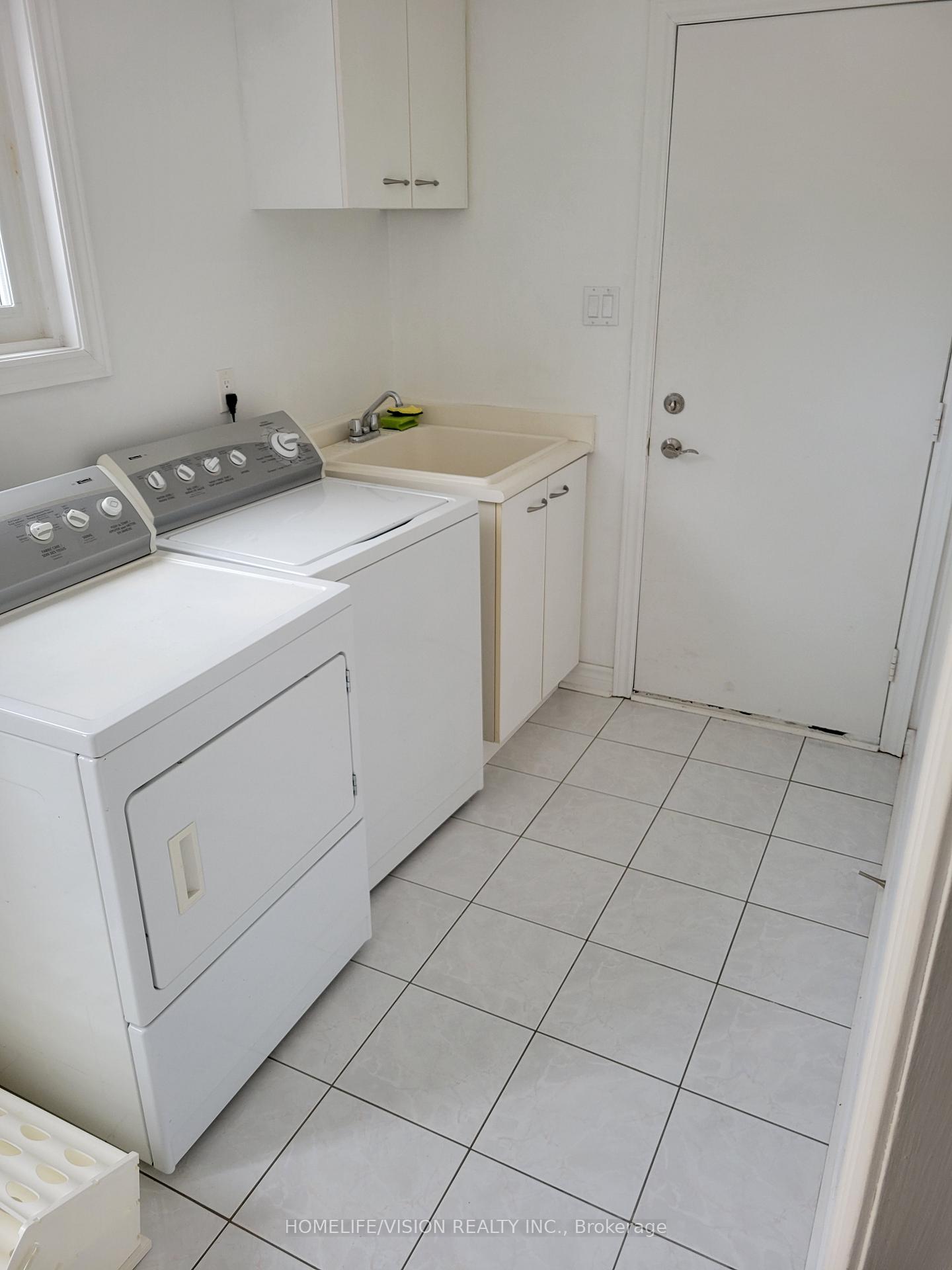 Photo 9 of 16 Schooner Court, Markham, Cachet — HOMEH