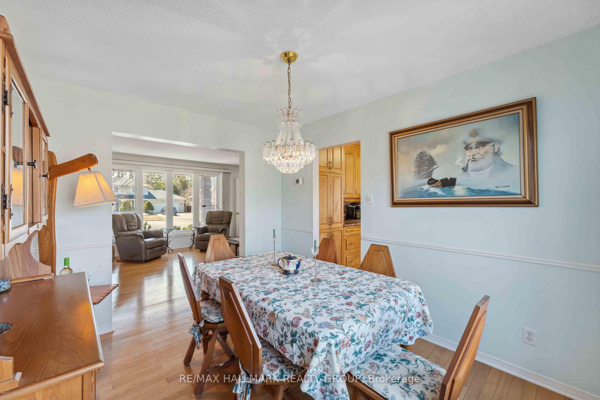 Photo 7 of 495 Newman Avenue, Ottawa, Overbrook/Castle Heights — HOMEH