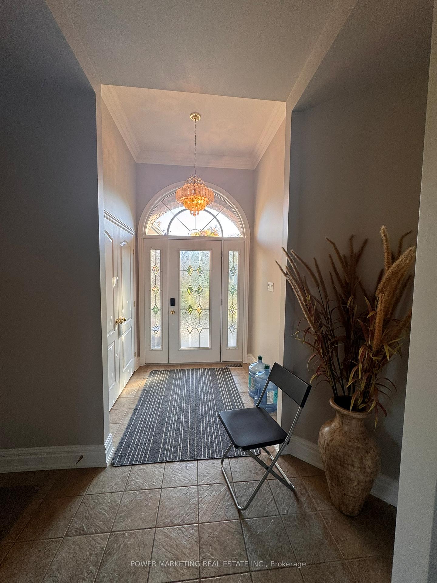 Photo 5 of 1241 Villeroy Crescent, Ottawa, Navan — HOMEH
