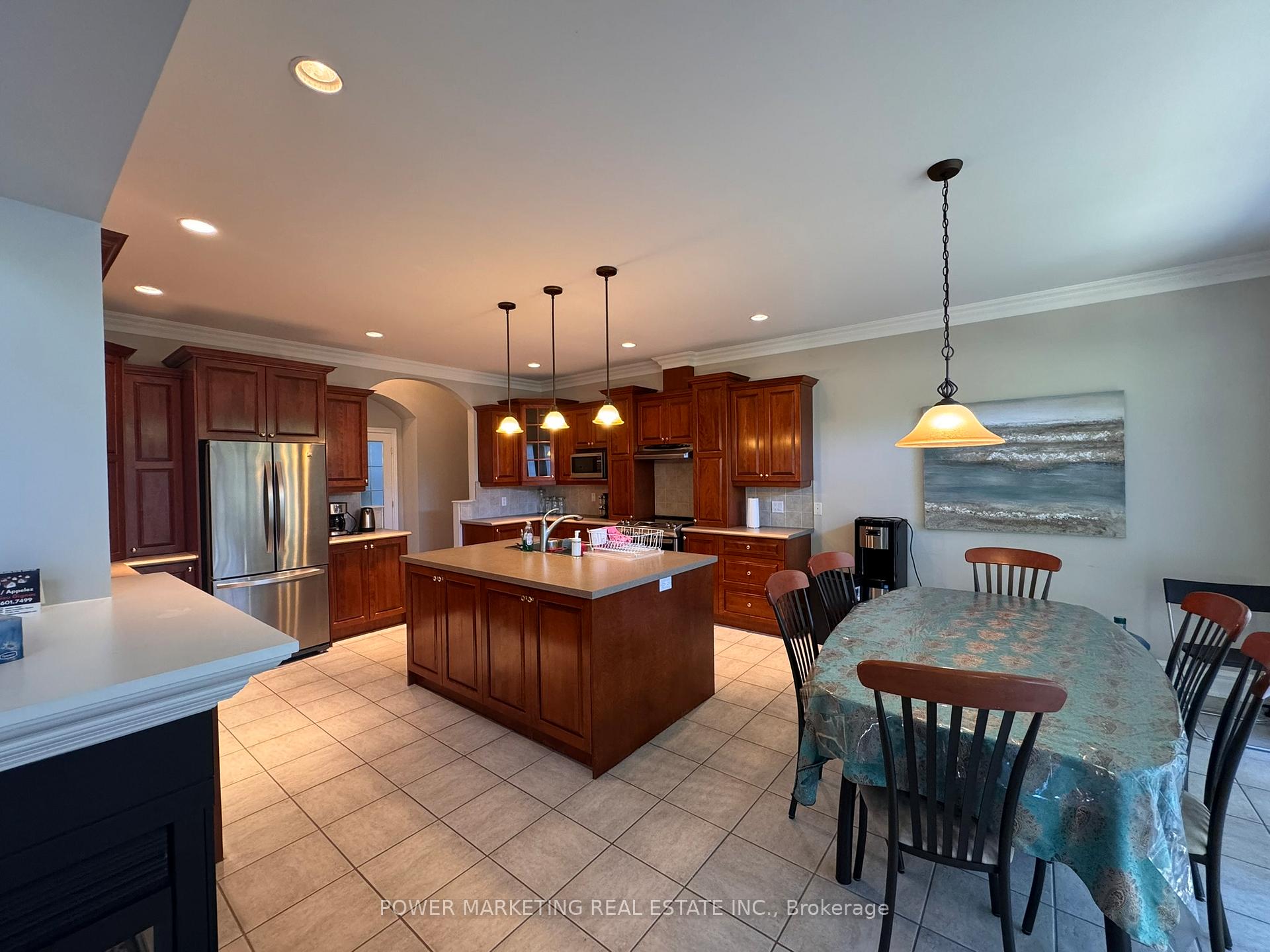 Photo 15 of 1241 Villeroy Crescent, Ottawa, Navan — HOMEH