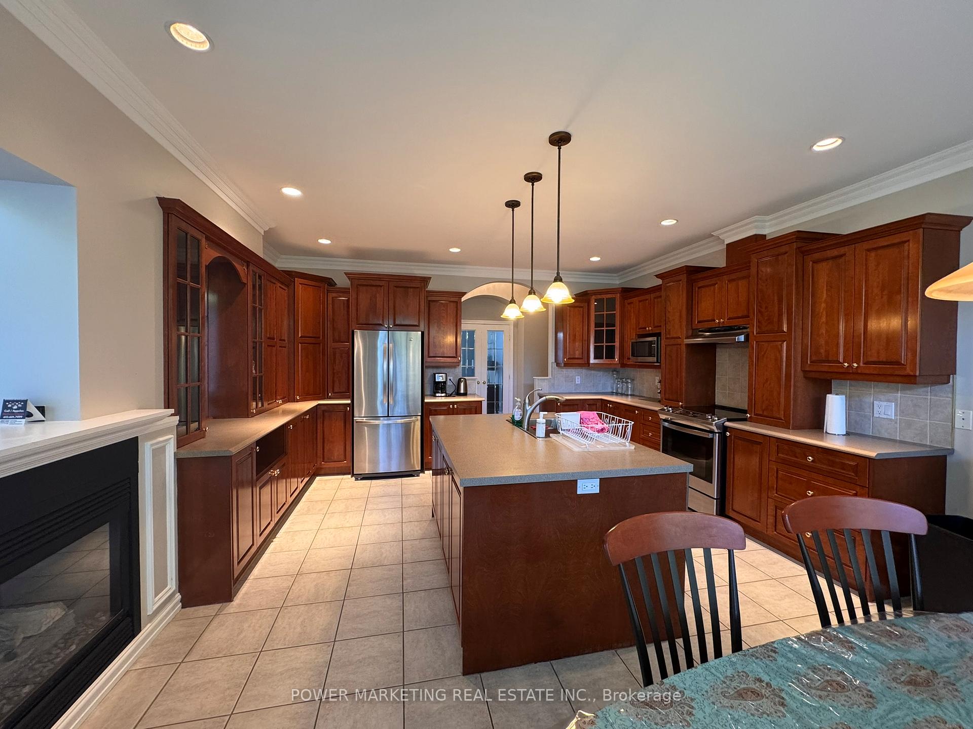 Photo 18 of 1241 Villeroy Crescent, Ottawa, Navan — HOMEH
