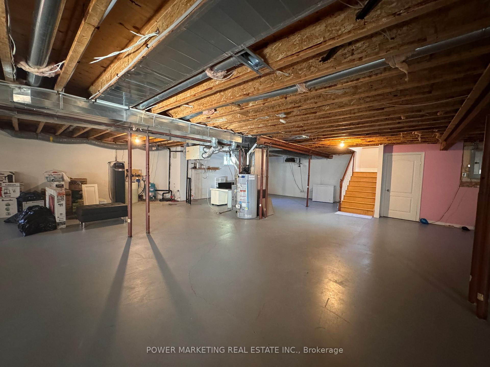 Photo 32 of 1241 Villeroy Crescent, Ottawa, Navan — HOMEH