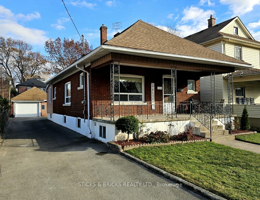 Photo 1 of 5260 Stuart Avenue, Niagara Falls, Cherrywood — HOMEH