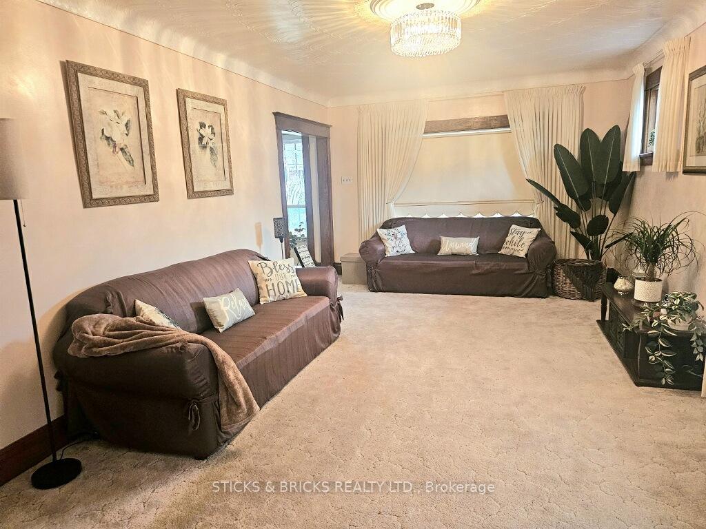 Photo 4 of 5260 Stuart Avenue, Niagara Falls, Cherrywood — HOMEH