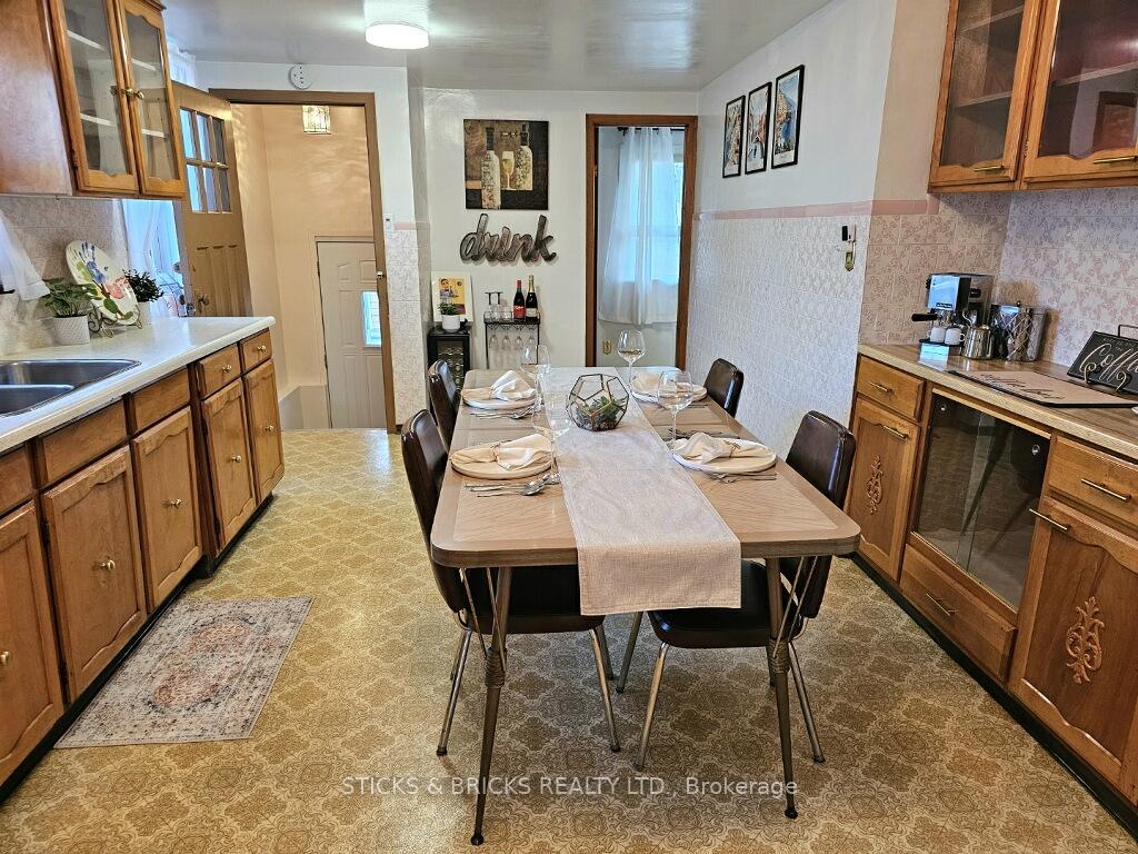 Photo 7 of 5260 Stuart Avenue, Niagara Falls, Cherrywood — HOMEH